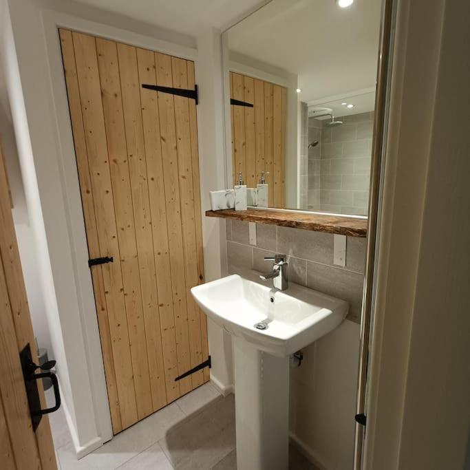 Cosy Cottage In The Yorkshire Dales Skipton Extérieur photo